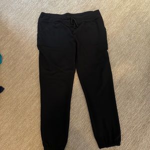 Threads 4 Thought (T4T) knit joggers. Size large
